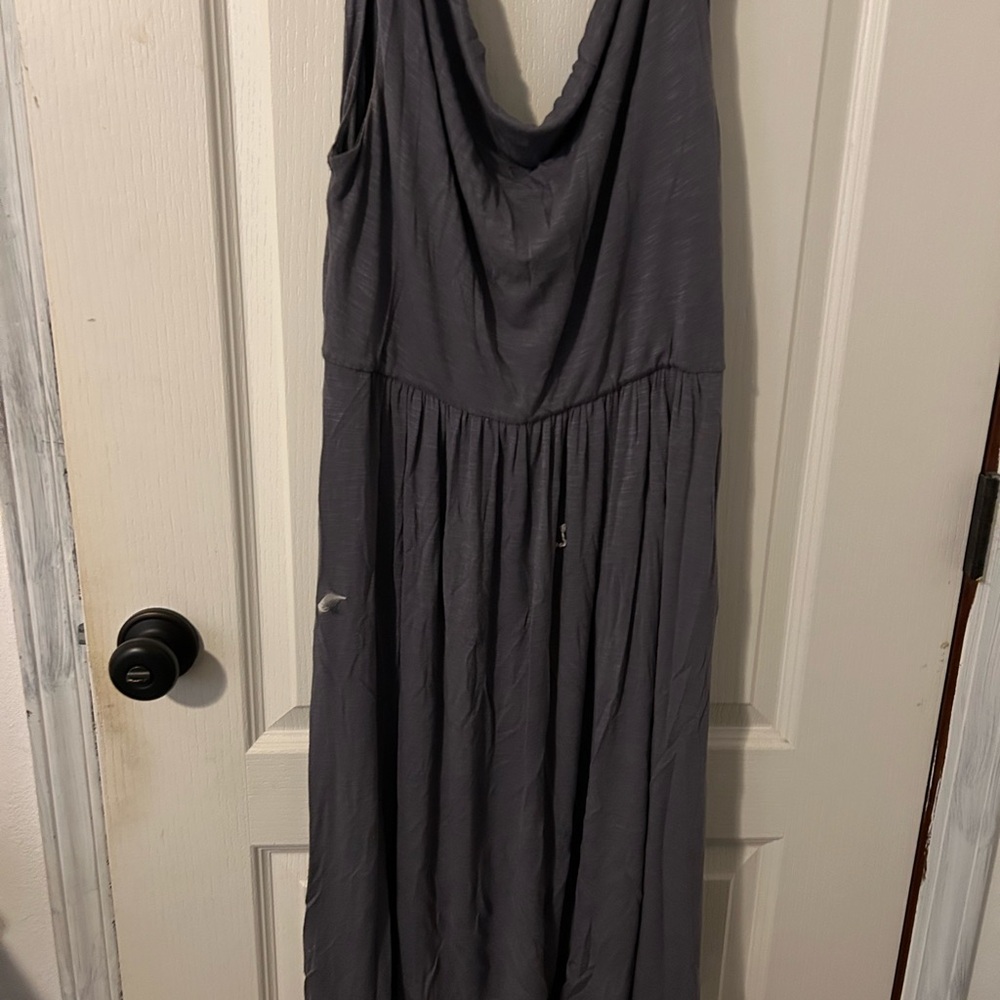 Elegant Gray Sleeveless Dress